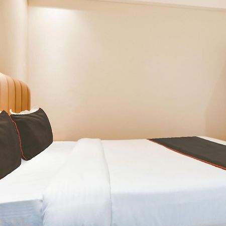 Collection O Hotel Mint Індаур Екстер'єр фото