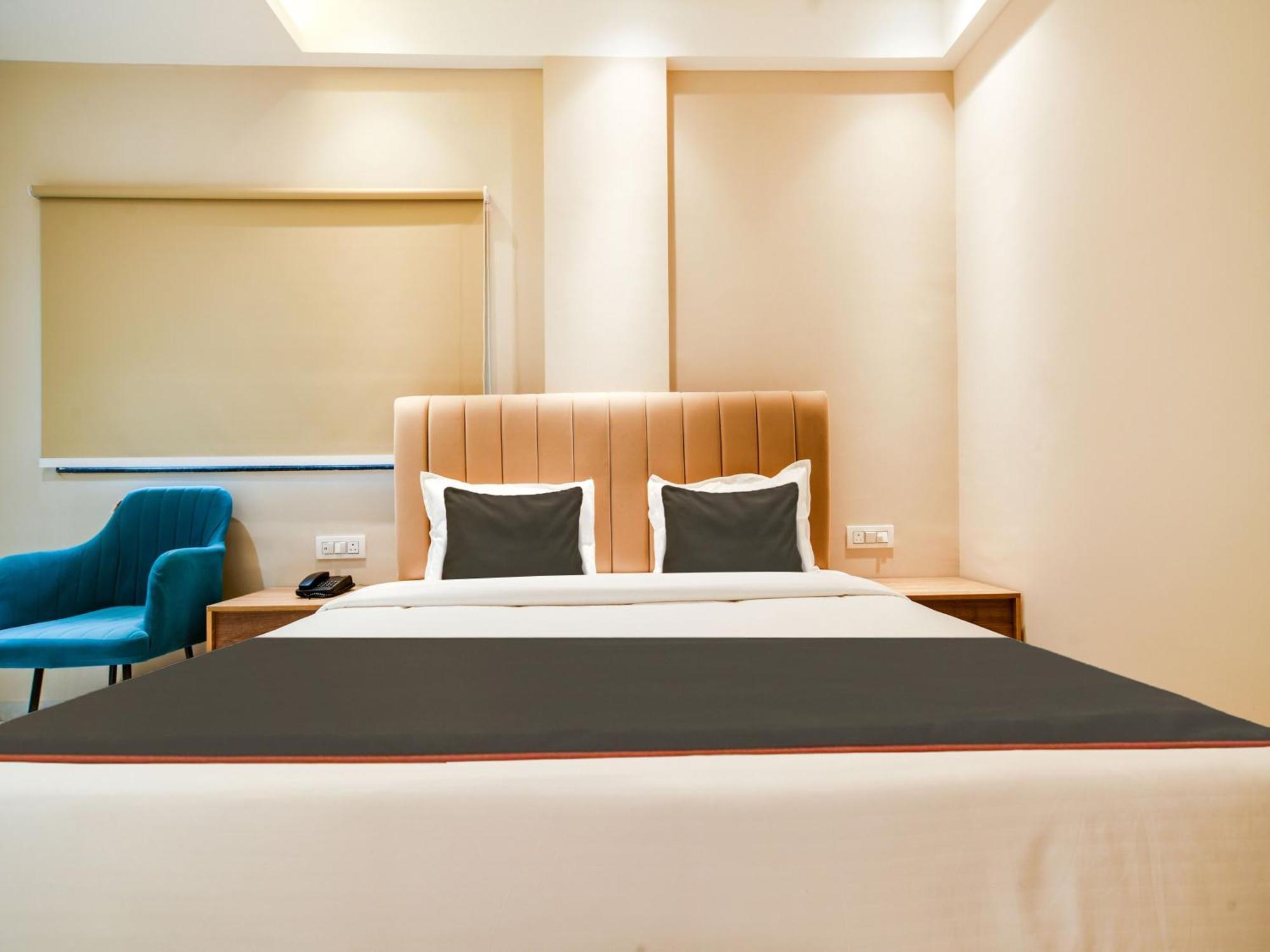 Collection O Hotel Mint Індаур Екстер'єр фото