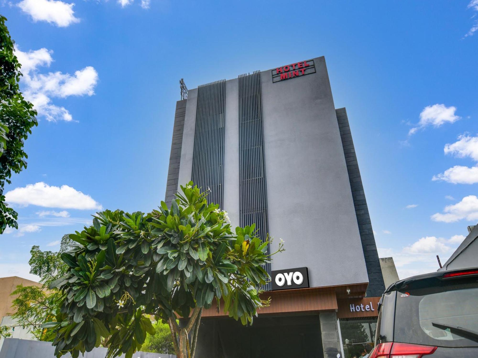 Collection O Hotel Mint Індаур Екстер'єр фото