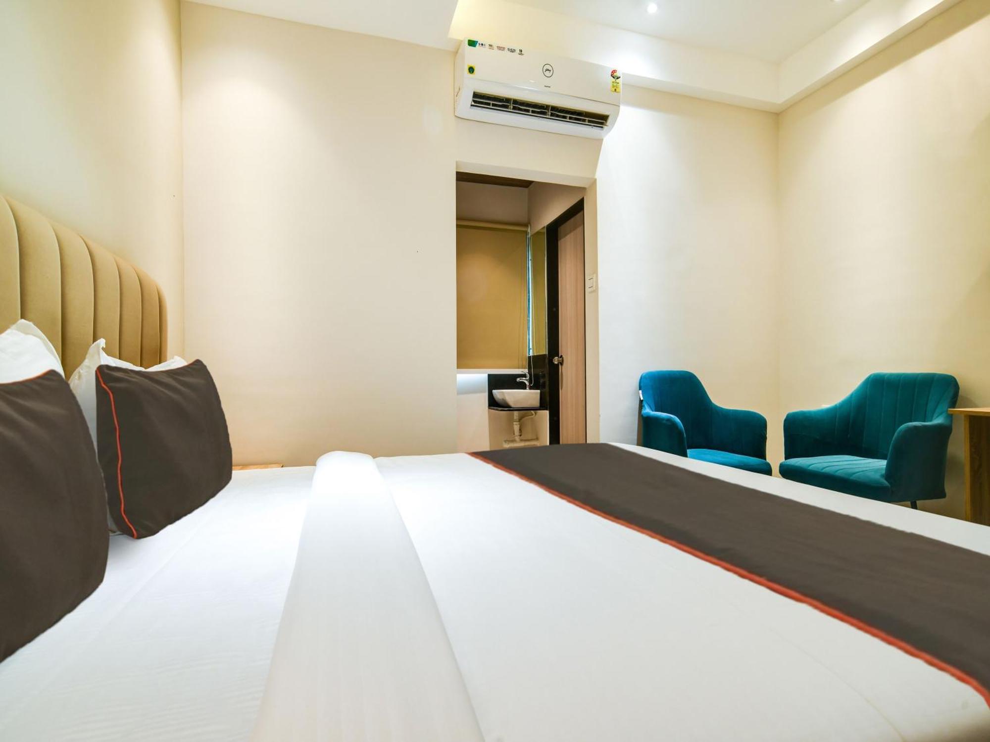 Collection O Hotel Mint Індаур Екстер'єр фото
