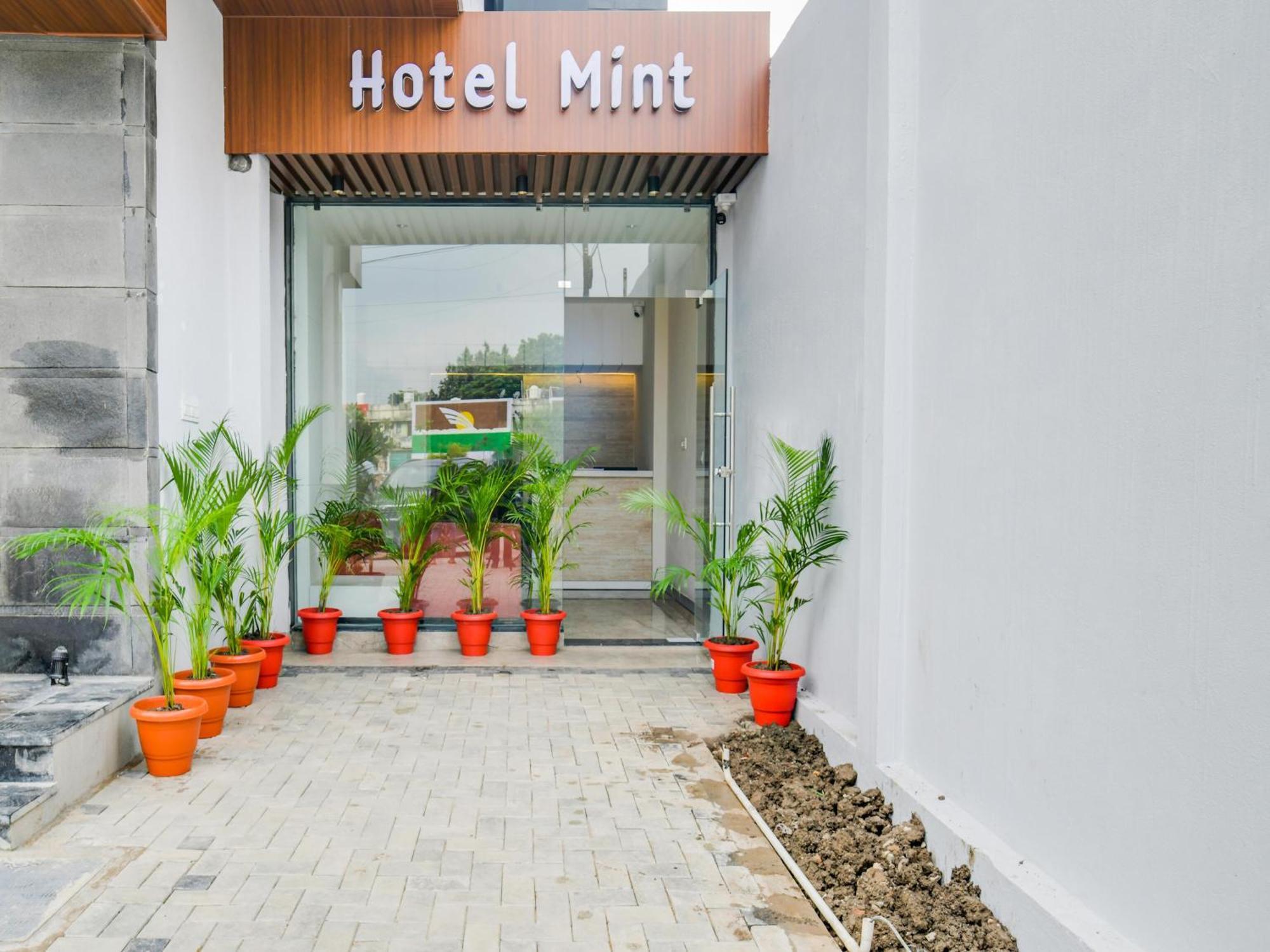 Collection O Hotel Mint Індаур Екстер'єр фото