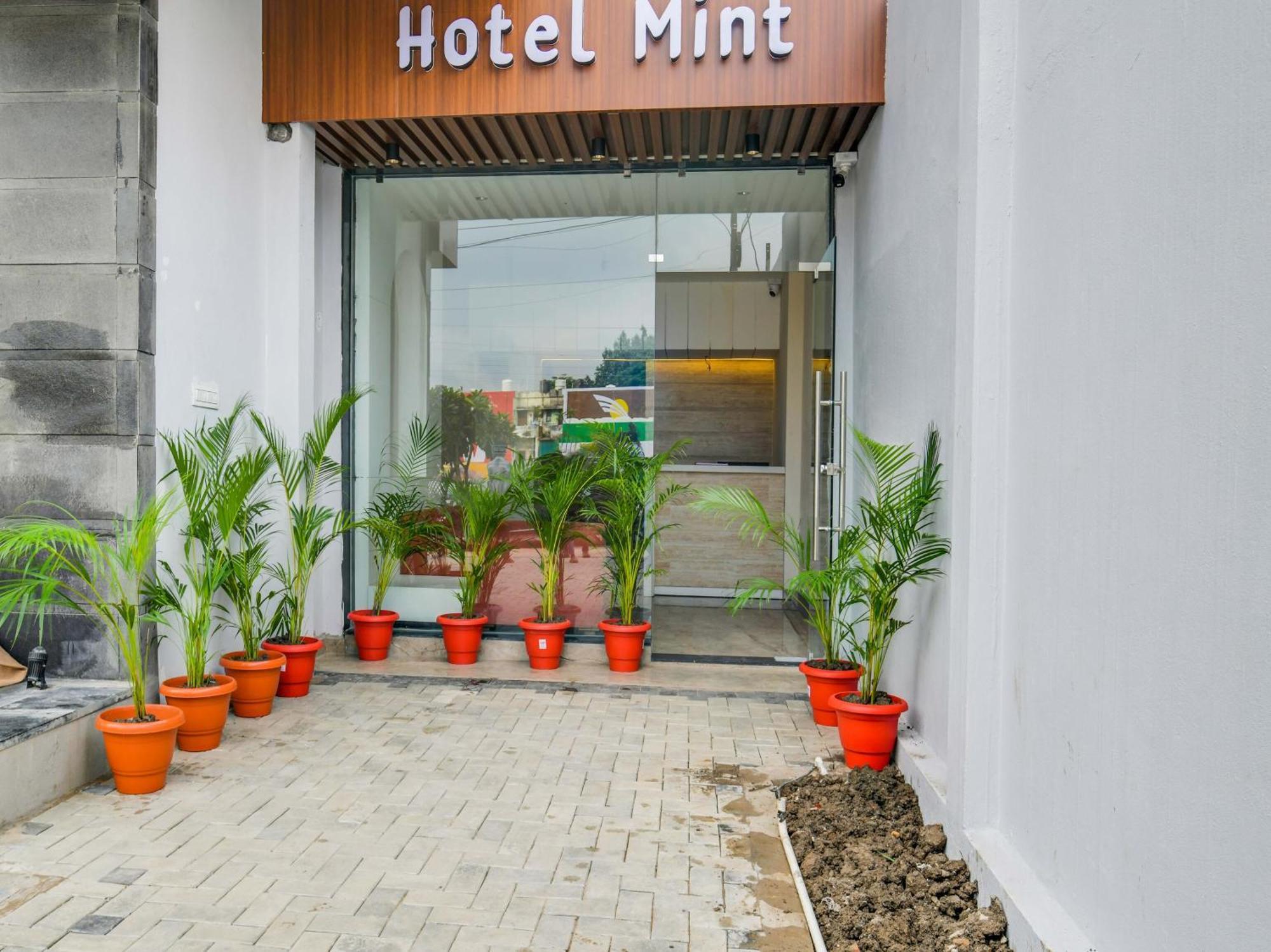 Collection O Hotel Mint Індаур Екстер'єр фото